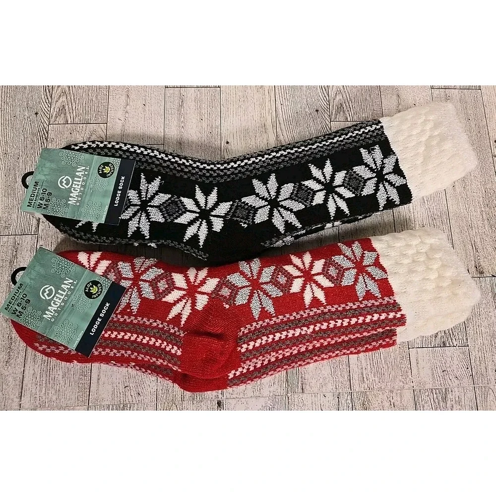 Magellan Socks MEDIUM Lodge Socks Metallic Snowflake Shoe Sz 6-10 Lot of 2 Soft